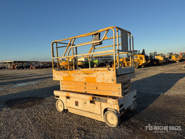 2006 Haulotte Compact 10 Electric (Inoperable) Scissor Lift - Ngritës gërshërë: foto 2 2006 Haulotte Compact 10 Electric (Inoperable) Scissor Lift - Ngritës gërshërë: foto 2