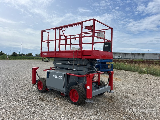 2007 Skyjack SJ6832 RT Diesel Scissor Lift - Ngritës gërshërë: foto 1 2007 Skyjack SJ6832 RT Diesel Scissor Lift - Ngritës gërshërë: foto 1