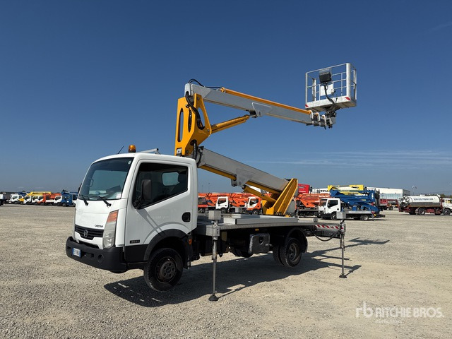2011 Nissan Cabstar 35 - 11 2011 Multitel Pagliero MX250EX ... Bucket Truck - Platformë ajrore e montuar në kamion: foto 1 2011 Nissan Cabstar 35 - 11 2011 Multitel Pagliero MX250EX ... Bucket Truck - Platformë ajrore e montuar në kamion: foto 1