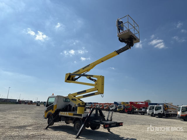 2011 Renault Maxity 110Dxi 2011 Socage DA320 20 m on Bucket Truck - Platformë ajrore e montuar në kamion: foto 3 2011 Renault Maxity 110Dxi 2011 Socage DA320 20 m on Bucket Truck - Platformë ajrore e montuar në kamion: foto 3