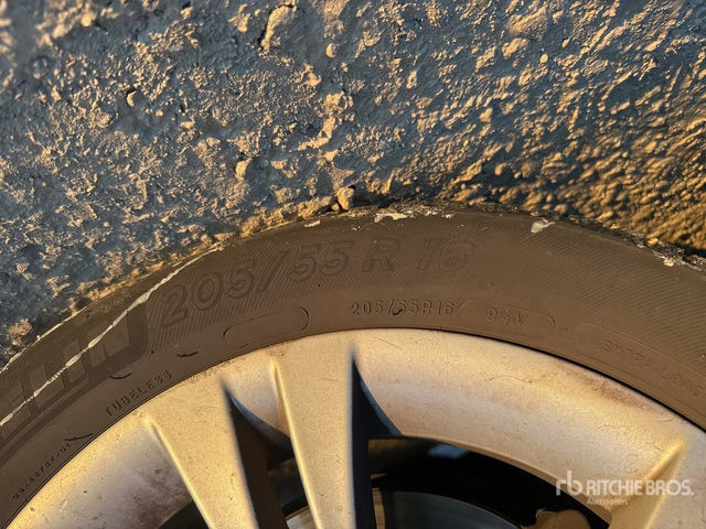 2012 BMW 316D Automobile - Veturë: foto 5 2012 BMW 316D Automobile - Veturë: foto 5