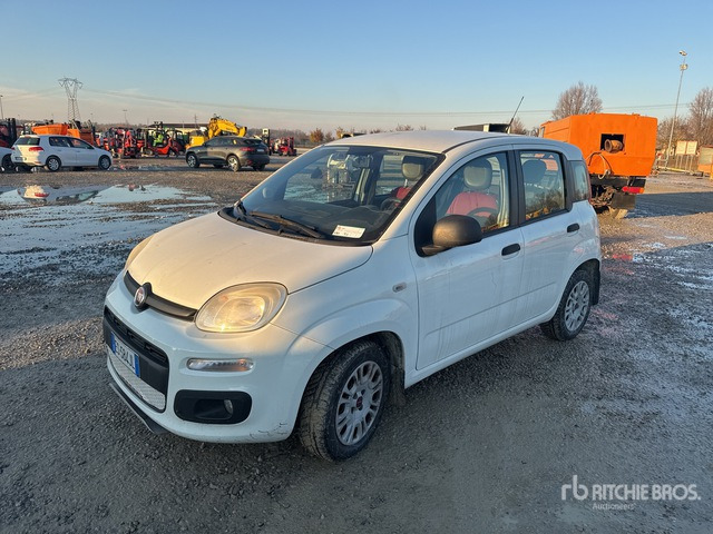 2013 Fiat Panda Automobile - Veturë: foto 1 2013 Fiat Panda Automobile - Veturë: foto 1