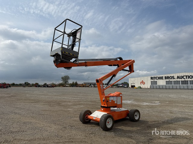 2013 Nifty-Lift HR12NE Electric Articulating Boom Lift - Krah me çernjerë: foto 2 2013 Nifty-Lift HR12NE Electric Articulating Boom Lift - Krah me çernjerë: foto 2