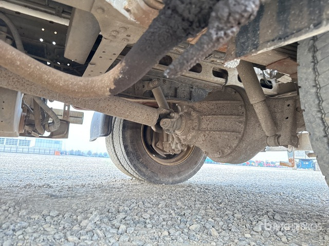 2016 Isuzu NPR 75 4x2 Waste Collection Truck - Kamion mbeturinash: foto 4 2016 Isuzu NPR 75 4x2 Waste Collection Truck - Kamion mbeturinash: foto 4