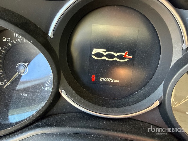 2017 Fiat 500L Automobile - Veturë: foto 2 2017 Fiat 500L Automobile - Veturë: foto 2