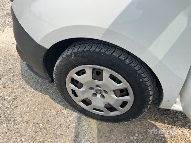 2019 Fiat Doblo Cargo Autocarro furgonato - Furgon i vogël: foto 5 2019 Fiat Doblo Cargo Autocarro furgonato - Furgon i vogël: foto 5