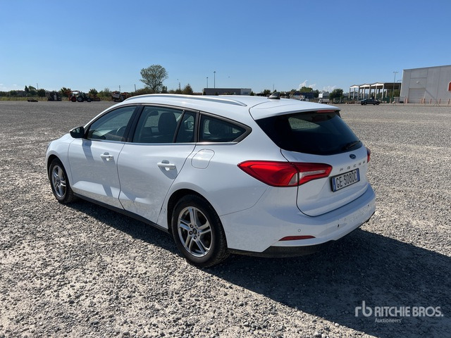 2021 Ford Focus SW 1.5 ECOBLUE BUSINESS 95CV N1 Automobile - Veturë: foto 2 2021 Ford Focus SW 1.5 ECOBLUE BUSINESS 95CV N1 Automobile - Veturë: foto 2