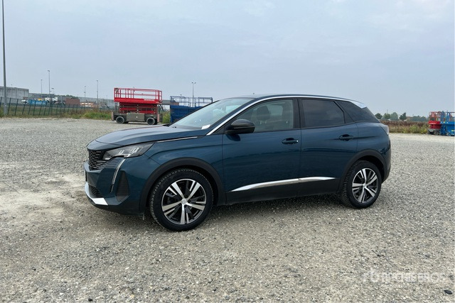 2022 Peugeot 3008 BLUEHDI 130 SeS ALLURE SUV - SUV: foto 1 2022 Peugeot 3008 BLUEHDI 130 SeS ALLURE SUV - SUV: foto 1