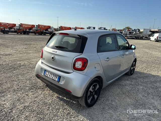 2022 SMART EQ BERLINA EQ 60KW PASSION Automobile - Veturë: foto 4 2022 SMART EQ BERLINA EQ 60KW PASSION Automobile - Veturë: foto 4