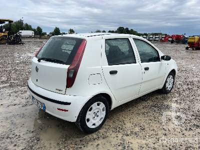 FIAT PUNTO - Veturë: foto 3 FIAT PUNTO - Veturë: foto 3