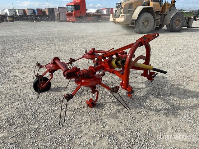 Kuhn Hay Rake - Barkthyese/ Shkundës bari: foto 4 Kuhn Hay Rake - Barkthyese/ Shkundës bari: foto 4