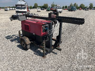 MILANTRACTOR TLTH8M6A/10 S/A - Kullë ndriçimi: foto 4 MILANTRACTOR TLTH8M6A/10 S/A - Kullë ndriçimi: foto 4