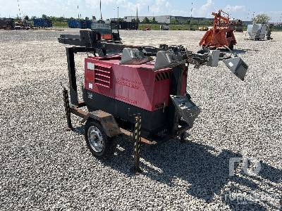 MILANTRACTOR TLTH8M6A/10 S/A - Kullë ndriçimi: foto 2 MILANTRACTOR TLTH8M6A/10 S/A - Kullë ndriçimi: foto 2