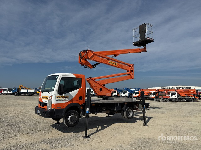 Nissan Cabstar 35.12 Piattaforma autocarrata - Platformë ajrore e montuar në kamion: foto 1 Nissan Cabstar 35.12 Piattaforma autocarrata - Platformë ajrore e montuar në kamion: foto 1