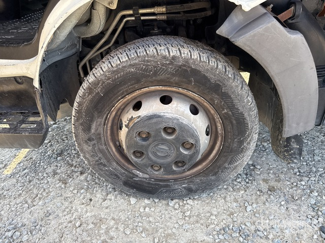 Nissan Cabstar NT400 Autocarro cassone fisso - Kamion me karroceri të hapur: foto 4 Nissan Cabstar NT400 Autocarro cassone fisso - Kamion me karroceri të hapur: foto 4