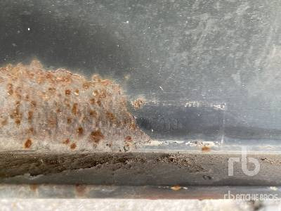 SCHMITZ SW24 Tri/A - Gjysmë rimorkio me vagonetë të mbyllur: foto 4 SCHMITZ SW24 Tri/A - Gjysmë rimorkio me vagonetë të mbyllur: foto 4