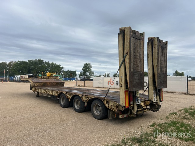 2004 Castera 3SS34T Tri/A Semi-Remorque Porte-Engin ... Lowboy Trailer - Gjysmë rimorkio me plan ngarkimi të ulët: foto 3 2004 Castera 3SS34T Tri/A Semi-Remorque Porte-Engin ... Lowboy Trailer - Gjysmë rimorkio me plan ngarkimi të ulët: foto 3