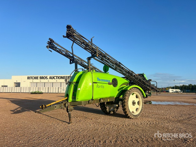 2004 Tecnoma Fortis 28 m S/A Pulverisateur Traine Pull-Type Sprayer - Spërkatës me rimorkio: foto 2 2004 Tecnoma Fortis 28 m S/A Pulverisateur Traine Pull-Type Sprayer - Spërkatës me rimorkio: foto 2