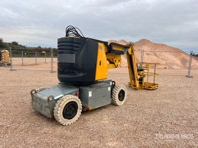 2006 Haulotte HA12IP 2WD Electric Nacelle Articulee Articulating Boom Lift - Krah me çernjerë: foto 2 2006 Haulotte HA12IP 2WD Electric Nacelle Articulee Articulating Boom Lift - Krah me çernjerë: foto 2
