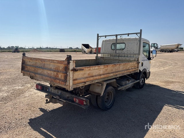 2008 Nissan Cabstar 35.13 Camion Benne (Inoperable) Dump Truck: Light Duty - Kamion vetëshkarkues: foto 3 2008 Nissan Cabstar 35.13 Camion Benne (Inoperable) Dump Truck: Light Duty - Kamion vetëshkarkues: foto 3