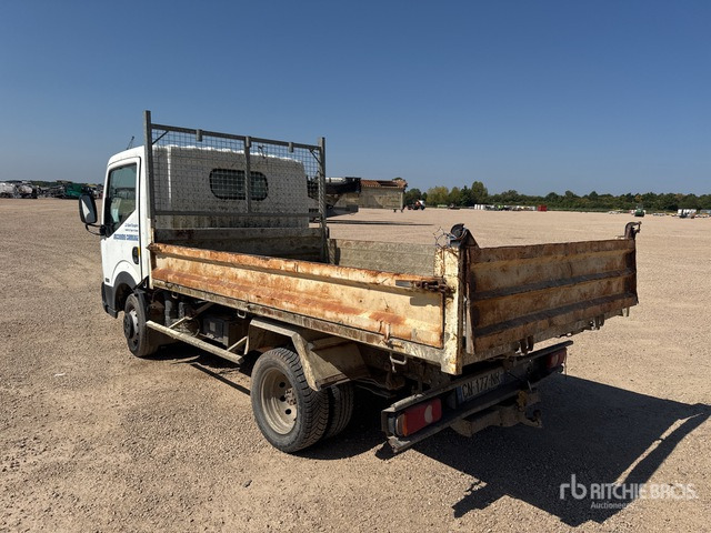 2008 Nissan Cabstar 35.13 Camion Benne (Inoperable) Dump Truck: Light Duty - Kamion vetëshkarkues: foto 4 2008 Nissan Cabstar 35.13 Camion Benne (Inoperable) Dump Truck: Light Duty - Kamion vetëshkarkues: foto 4
