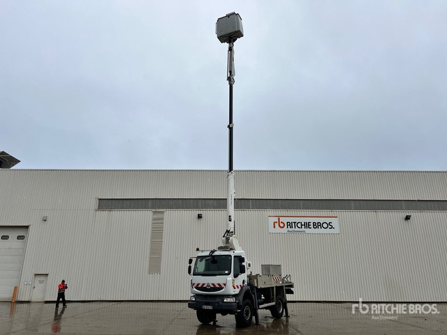 2009 Renault Midlum 240 DXi France Elevateur EL172TPM AM02 ... Bucket Truck - Platformë ajrore e montuar në kamion: foto 2 2009 Renault Midlum 240 DXi France Elevateur EL172TPM AM02 ... Bucket Truck - Platformë ajrore e montuar në kamion: foto 2