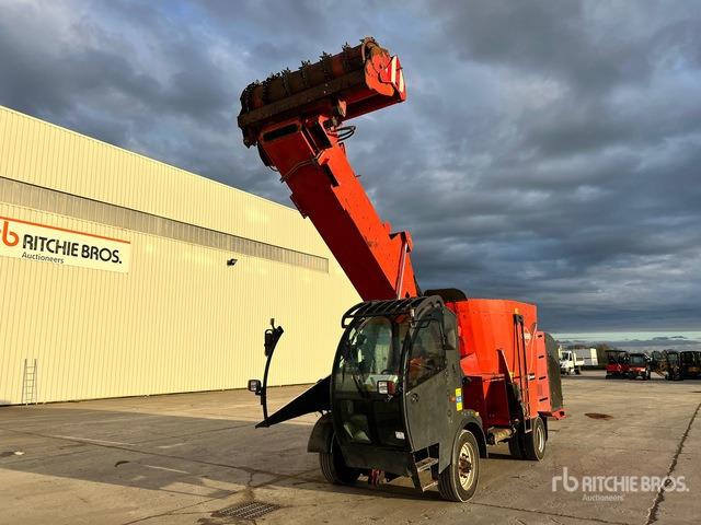 2013 Kuhn SPV12 Melangeuse Automotrice Feed Mixer - Vagon për përzierjen e foragjereve: foto 2 2013 Kuhn SPV12 Melangeuse Automotrice Feed Mixer - Vagon për përzierjen e foragjereve: foto 2