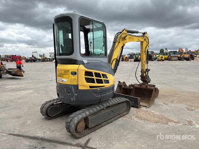 2013 New Holland E35B SR Pelle Sur Chenilles Tracked Excavator - Ekskavator me zinxhirë: foto 4 2013 New Holland E35B SR Pelle Sur Chenilles Tracked Excavator - Ekskavator me zinxhirë: foto 4