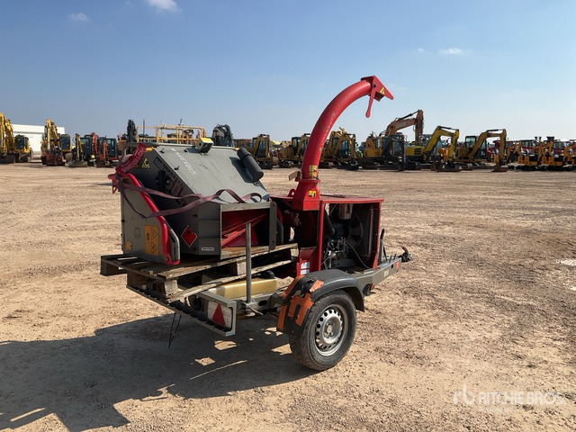 2016 Timberwolf TW 230DHB Broyeur 1 Essieu S/A (Inoperable) Wood Chipper - Copëtuese druri: foto 3 2016 Timberwolf TW 230DHB Broyeur 1 Essieu S/A (Inoperable) Wood Chipper - Copëtuese druri: foto 3