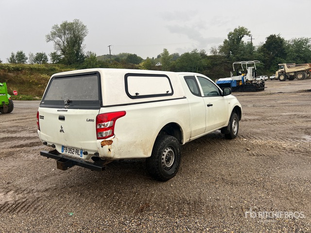 2018 Mitsubishi L200 4x4 Extended Cab (Inoperable) Pickup - Pick up: foto 3 2018 Mitsubishi L200 4x4 Extended Cab (Inoperable) Pickup - Pick up: foto 3