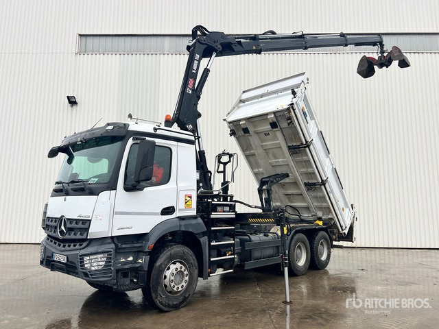 2020 Mercedes-Benz Arocs 2640 2019 Hiab BL158HD01417 5000 kg ... Dump Truck with Crane - Kamion vetëshkarkues: foto 2 2020 Mercedes-Benz Arocs 2640 2019 Hiab BL158HD01417 5000 kg ... Dump Truck with Crane - Kamion vetëshkarkues: foto 2