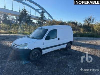 PEUGEOT PARTNER Vehicule Utilitaire (Inoperable) - Furgon: foto 1 PEUGEOT PARTNER Vehicule Utilitaire (Inoperable) - Furgon: foto 1