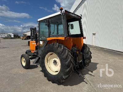RENAULT 551S Tracteur Agricole - Traktor: foto 2 RENAULT 551S Tracteur Agricole - Traktor: foto 2