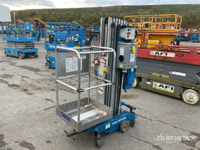 2002 Genie AWP30S Vertical Mast Lift - Ngritës me direk vertikal: foto 1 2002 Genie AWP30S Vertical Mast Lift - Ngritës me direk vertikal: foto 1