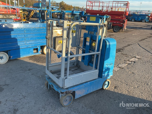 2005 Genie GR15 Vertical Mast Lift - Ngritës me direk vertikal: foto 4 2005 Genie GR15 Vertical Mast Lift - Ngritës me direk vertikal: foto 4