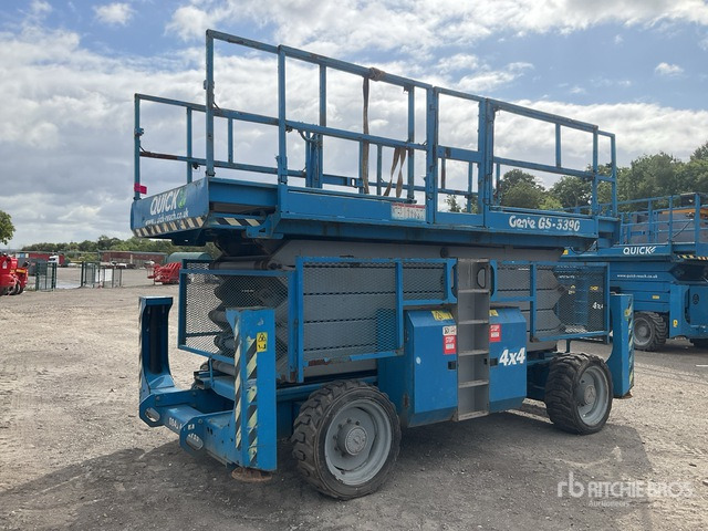 2008 Genie GS-5390 4x4 Diesel Scissor Lift - Ngritës gërshërë: foto 4 2008 Genie GS-5390 4x4 Diesel Scissor Lift - Ngritës gërshërë: foto 4