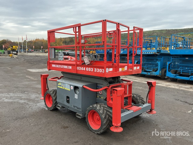2011 Skyjack SJ6832 RT 4x4 Diesel Scissor Lift - Ngritës gërshërë: foto 4 2011 Skyjack SJ6832 RT 4x4 Diesel Scissor Lift - Ngritës gërshërë: foto 4