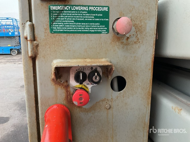 2011 Skyjack SJ8841 4x4 Diesel Scissor Lift - Ngritës gërshërë: foto 5 2011 Skyjack SJ8841 4x4 Diesel Scissor Lift - Ngritës gërshërë: foto 5