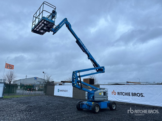 2014 Genie Z45/25J 2WD Hybrid Articulating Boom Lift - Krah me çernjerë: foto 2 2014 Genie Z45/25J 2WD Hybrid Articulating Boom Lift - Krah me çernjerë: foto 2