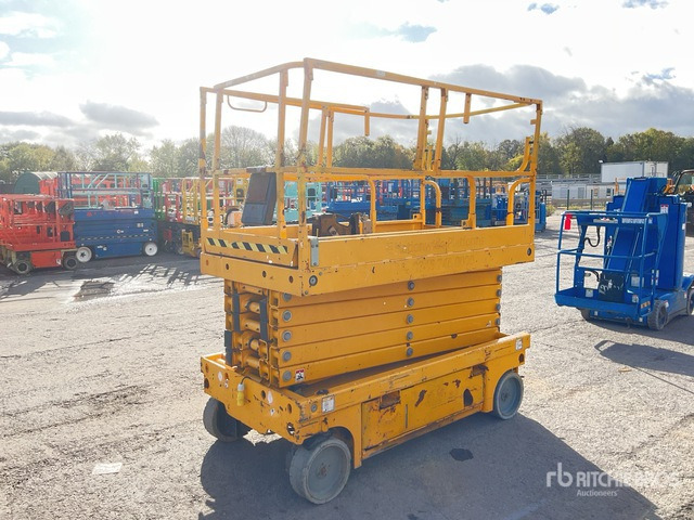 2014 Haulotte Compact 14 Electric Scissor Lift - Ngritës gërshërë: foto 4 2014 Haulotte Compact 14 Electric Scissor Lift - Ngritës gërshërë: foto 4