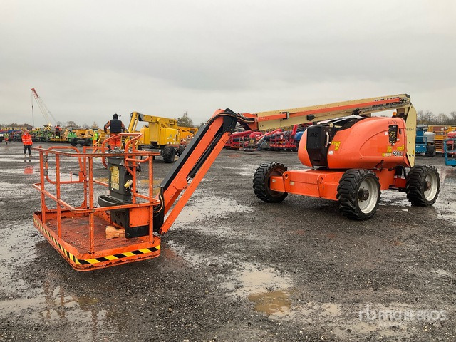 2014 JLG 600AJ 4WD Diesel Articulating Boom Lift - Krah me çernjerë: foto 4 2014 JLG 600AJ 4WD Diesel Articulating Boom Lift - Krah me çernjerë: foto 4