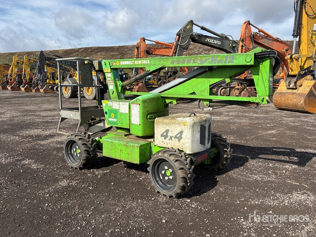 2014 Nifty-Lift HR12D 4WD Hybrid Articulating Boom Lift - Krah me çernjerë: foto 3 2014 Nifty-Lift HR12D 4WD Hybrid Articulating Boom Lift - Krah me çernjerë: foto 3