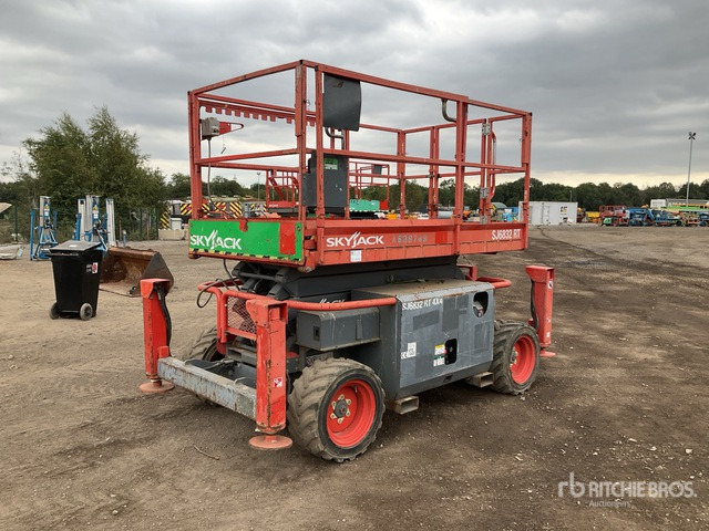2014 Skyjack SJ6832RT 4x4 Diesel Scissor Lift - Ngritës gërshërë: foto 1 2014 Skyjack SJ6832RT 4x4 Diesel Scissor Lift - Ngritës gërshërë: foto 1
