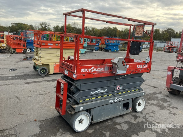 2014 Skyjack SJlll3226 Electric Scissor Lift - Ngritës gërshërë: foto 3 2014 Skyjack SJlll3226 Electric Scissor Lift - Ngritës gërshërë: foto 3