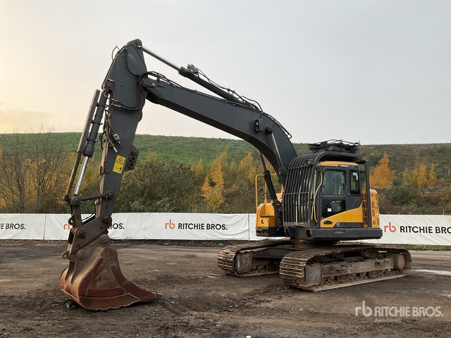2014 Volvo ECR235DL Tracked Excavator - Ekskavator me zinxhirë: foto 1 2014 Volvo ECR235DL Tracked Excavator - Ekskavator me zinxhirë: foto 1