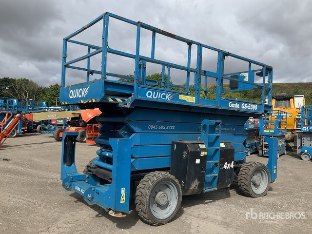 2015 Genie GS-5390 4x4 Diesel Scissor Lift - Ngritës gërshërë: foto 3 2015 Genie GS-5390 4x4 Diesel Scissor Lift - Ngritës gërshërë: foto 3
