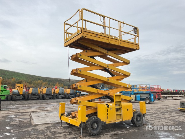 2015 Haulotte H18SX 4x4 Diesel Scissor Lift - Ngritës gërshërë: foto 1 2015 Haulotte H18SX 4x4 Diesel Scissor Lift - Ngritës gërshërë: foto 1