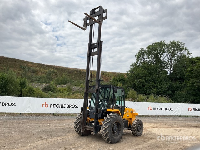 2015 JCB 926-4 2600 kg 4x4 Rough Terrain Forklift - Ngarkues me pirun për terren të ashpër: foto 1 2015 JCB 926-4 2600 kg 4x4 Rough Terrain Forklift - Ngarkues me pirun për terren të ashpër: foto 1