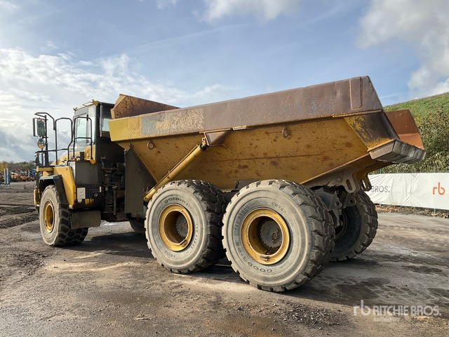 2015 Komatsu HM300-3 Articulated Dump Truck - Shkarkues teleskopik: foto 4 2015 Komatsu HM300-3 Articulated Dump Truck - Shkarkues teleskopik: foto 4