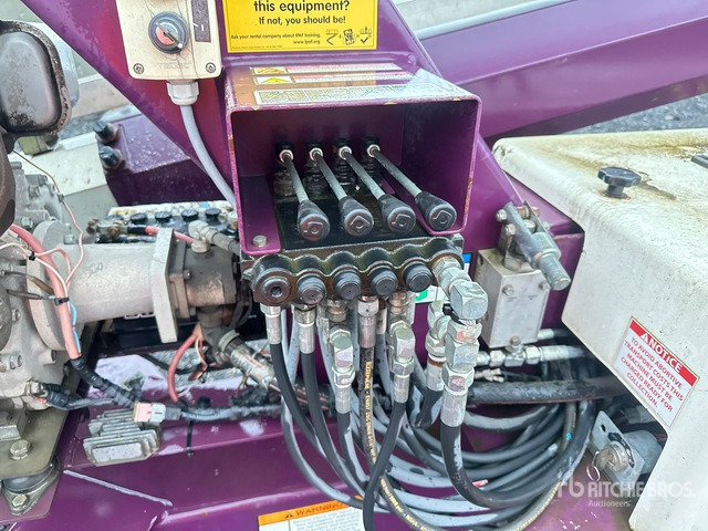 2015 Nifty-Lift 170 HDE Telescopic Boom Lift - Platformë ajrore me rimorkio: foto 4 2015 Nifty-Lift 170 HDE Telescopic Boom Lift - Platformë ajrore me rimorkio: foto 4